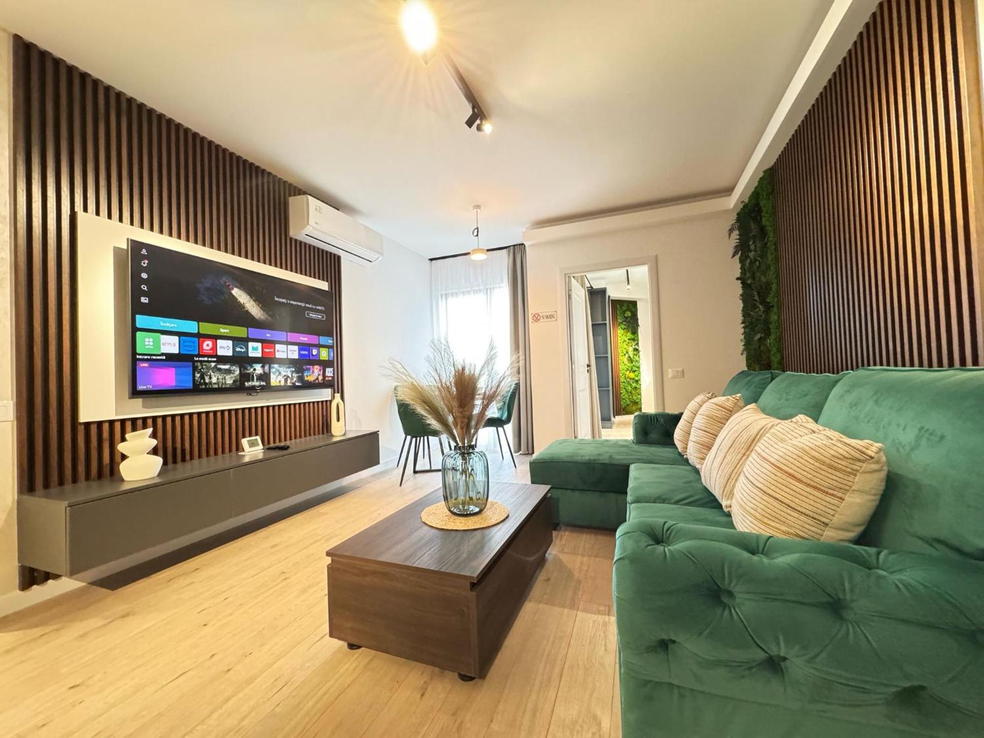 Luxury Apartments Avanera With 1&2 Bedroom With Parking Suceava Exterior foto